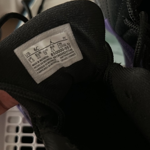 Toddler size Jordan - Picture 3 of 4